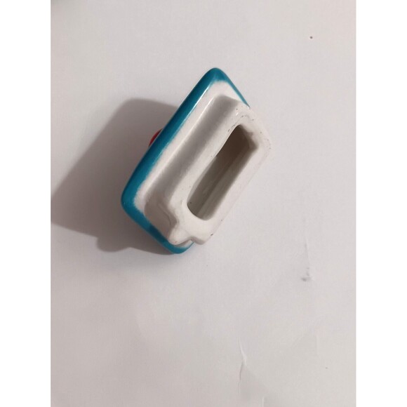 Ceramic Teapot Featuring Disney Characters. Pluto, Mickey Mouse & Minnie Mouse - Picture 4 of 5